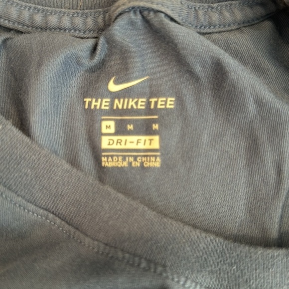 Nike Dri-Fit Blue TShirt size Medium - Picture 6 of 6